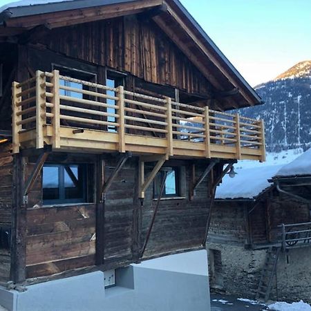 Grand Appartement Avec Terrasse A Chez-Les-Reuses Orsières Dış mekan fotoğraf