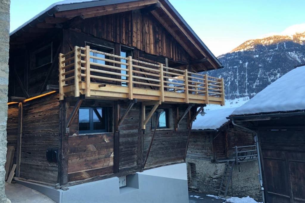 Grand Appartement Avec Terrasse A Chez-Les-Reuses Orsières Dış mekan fotoğraf