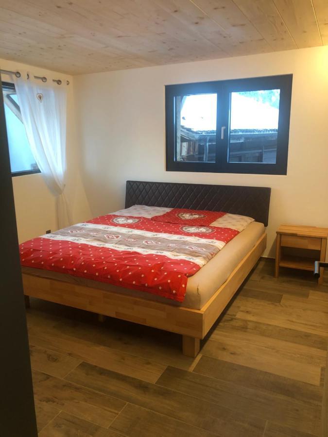 Grand Appartement Avec Terrasse A Chez-Les-Reuses Orsières Dış mekan fotoğraf
